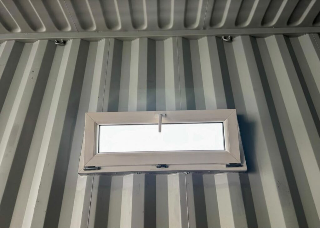 Tilt Window for Shipping Container, 39.4 x 15.7 in